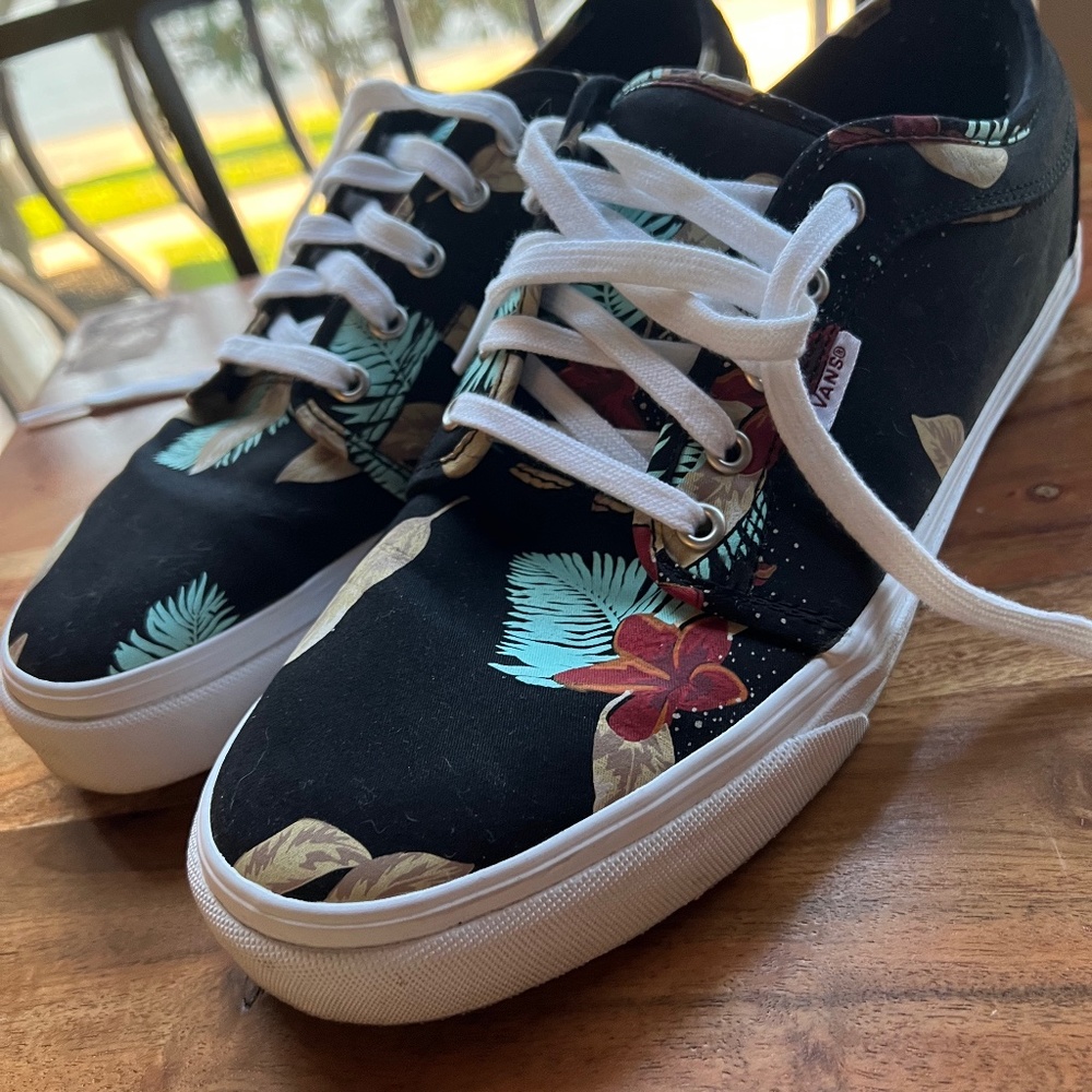 Vans vintage Chukka Low Aloha  mens skateboard shoes size 11